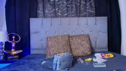 meggan online show from November 2025 04:35:01 AM