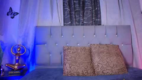 meggan online show from November 2025 04:56:02 AM