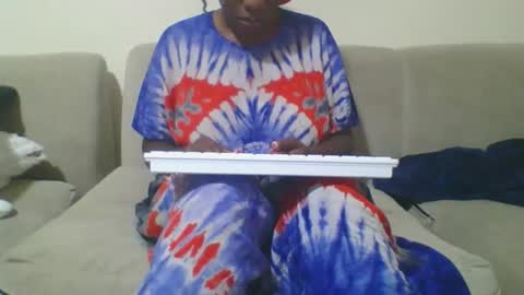 pretty online show from November 2025 07:14:02 AM