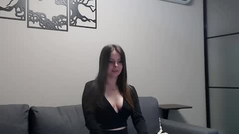Snapshot of meladams chatting on January 2025 08:10:01 PM meladams online show from January 2025 08:10:01 PM