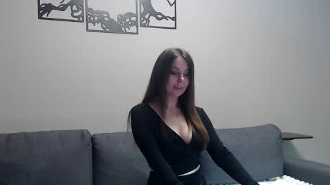 Snapshot of meladams chatting on January 2025 11:35:02 PM meladams online show from January 2025 11:35:02 PM