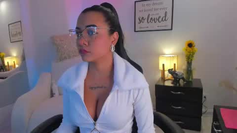 melan_owen online show from June 2026 10:59:02 AM