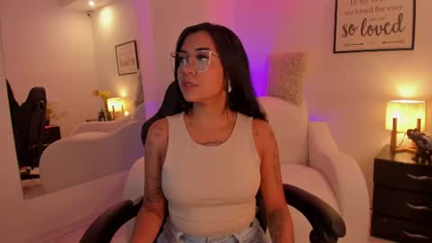 melan_owen online show from July 2026 11:28:01 AM