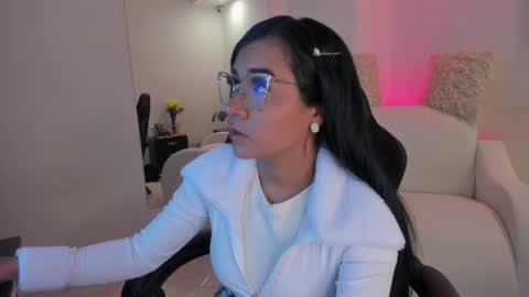 melan_owen online show from July 2026 11:01:02 AM