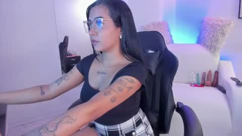 melan_owen online show from July 2026 02:04:01 PM