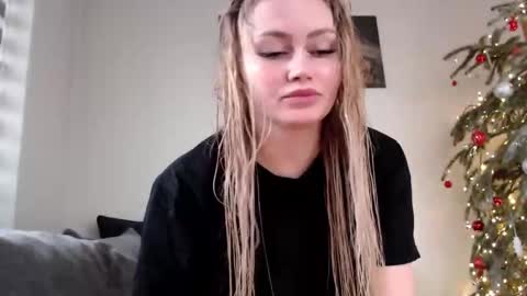 Snapshot of melani_a chatting on January 2025 12:39:01 PM Melania online show from January 2025 12:39:01 PM