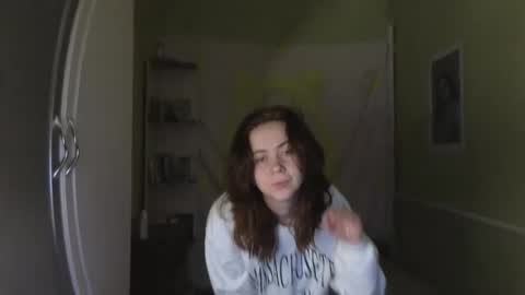 Mila online show from November 2025 05:24:02 PM