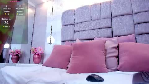 melaniee_joness online show from February 2026 05:19:02 PM