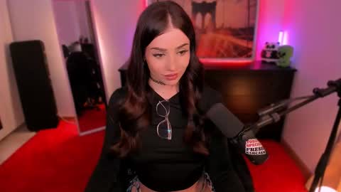 Melanie  online show from March 2026 06:01:01 PM