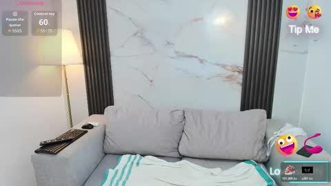 Melanie online show from November 2025 01:31:01 PM