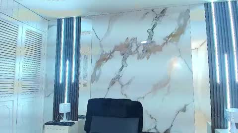 Melanie online show from December 2025 12:14:01 PM