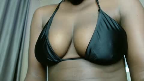 Snapshot of melaninqueen02 chatting on May 2026 01:48:01 PM ann online show from May 2026 01:48:01 PM