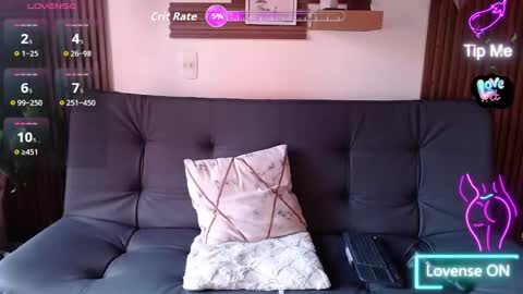 Snapshot of melany_27 chatting on November 2025 12:38:01 PM Melany online show from November 2025 12:38:01 PM