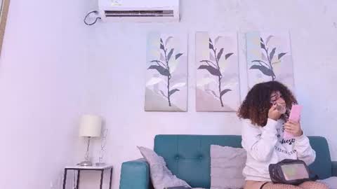 Snapshot of melany_guzman chatting on June 2026 12:04:02 PM Melany online show from June 2026 12:04:02 PM
