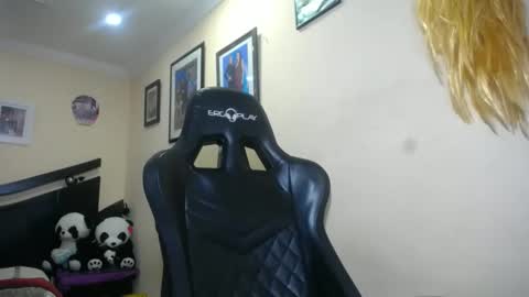 melany online show from March 2025 03:53:01 PM