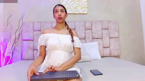 Snapshot of melanystone_ chatting on April 2026 01:42:02 PM Melany online show from April 2026 01:42:02 PM