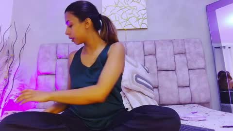Snapshot of melanystone_ chatting on June 2026 01:13:01 PM Melany online show from June 2026 01:13:01 PM
