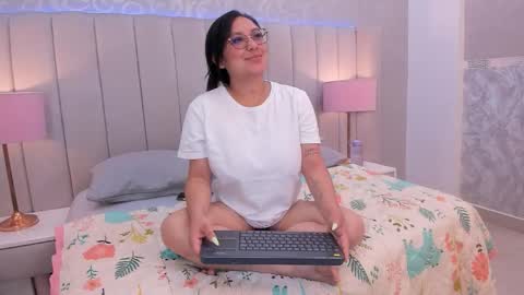 MELIE online show from March 2026 11:27:02 AM