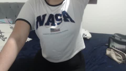 Snapshot of meliinna_xxx chatting on January 2025 11:26:01 PM meliinna_xxx online show from January 2025 11:26:01 PM