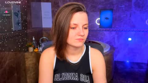 Snapshot of melindat chatting on May 2026 01:45:01 AM Melinda online show from May 2026 01:45:01 AM
