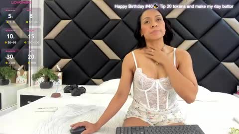 Snapshot of melisakovacs chatting on April 2026 05:30:01 PM online show from April 2026 05:30:01 PM