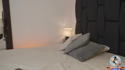 On vacation until Monday online show from November 2025 12:04:01 PM