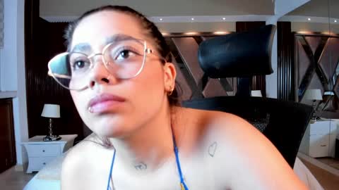 Melissa  Everyday From 1430 to 2130 Col Time online show from April 2026 01:42:02 AM