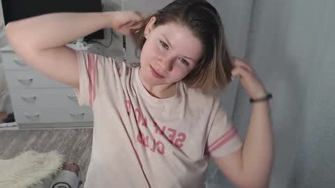 Melissa  Ray online show from February 2025 02:40:01 AM