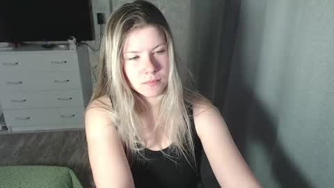 Melissa  Ray online show from February 2025 05:17:02 PM