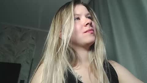 Melissa  Ray online show from February 2025 08:22:02 PM