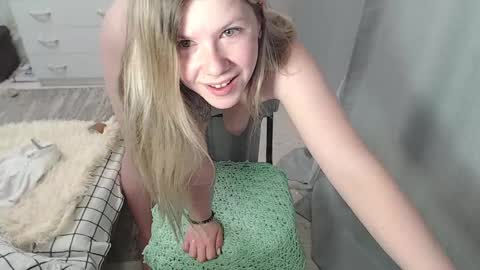 Melissa  Ray online show from March 2025 07:15:02 PM