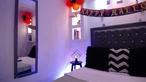 Melissa online show from October 2025 09:13:01 PM