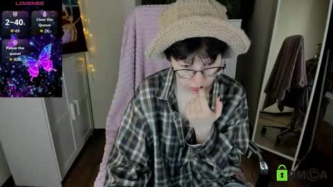 Melissa online show from October 2025 08:49:01 PM