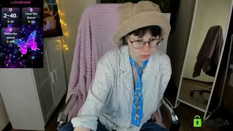 Melissa online show from October 2025 09:34:01 PM