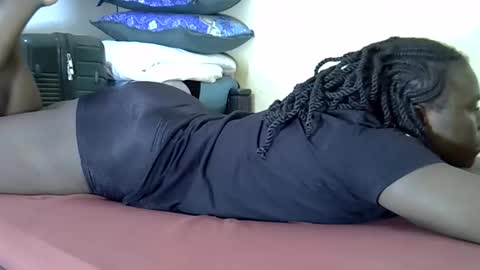 Snapshot of mellanine_ebony chatting on June 2026 09:02:01 AM mellanine_ebony online show from June 2026 09:02:01 AM