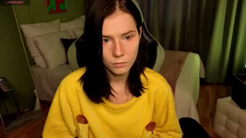 mellhyees online show from November 2025 12:16:01 PM