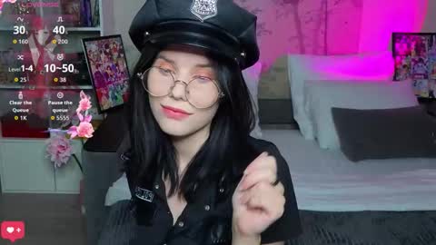 mellhyees online show from November 2025 03:08:02 AM