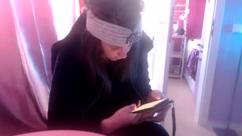 Snapshot of melli23 chatting on December 2025 12:22:01 PM Melli online show from December 2025 12:22:01 PM