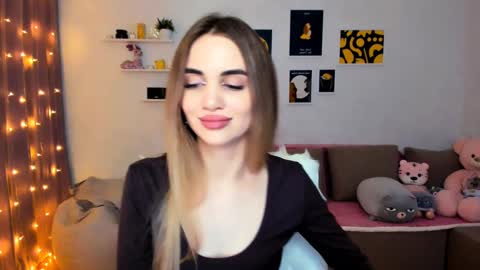 Tessa online show from December 2024 02:01:02 AM