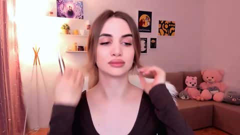 Tessa online show from March 2025 11:38:01 PM