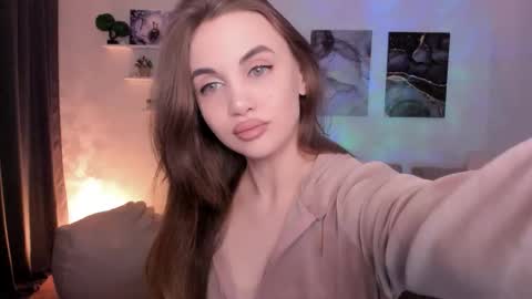 Tessa online show from May 2026 04:40:01 AM