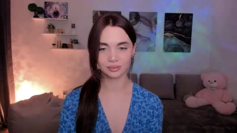 Tessa online show from May 2026 09:44:02 PM