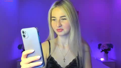 Mellina online show from February 2025 08:24:01 PM