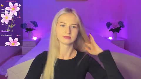 Mellina online show from October 2025 07:11:02 PM