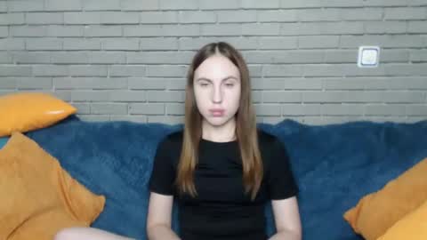 mellingi online show from October 2025 05:00:01 PM