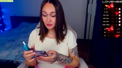 Mel online show from September 2025 06:02:01 PM