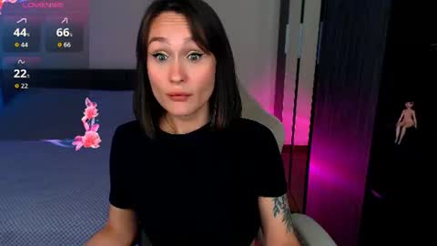 Snapshot of mellovell chatting on July 2026 10:08:02 PM Mel online show from July 2026 10:08:02 PM