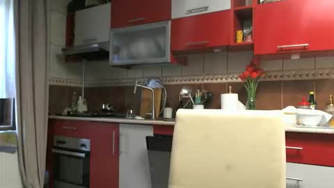 Melly online show from April 2026 06:27:01 AM