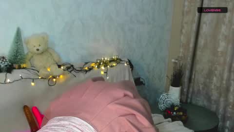 MelMooon online show from January 2025 06:34:02 PM