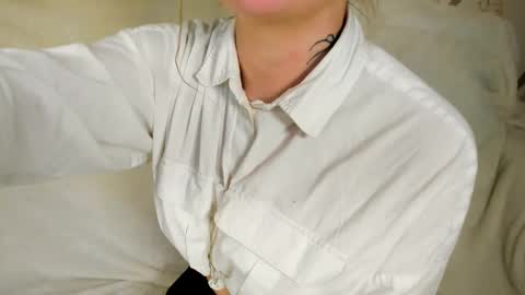 MelMooon online show from February 2026 03:54:01 PM